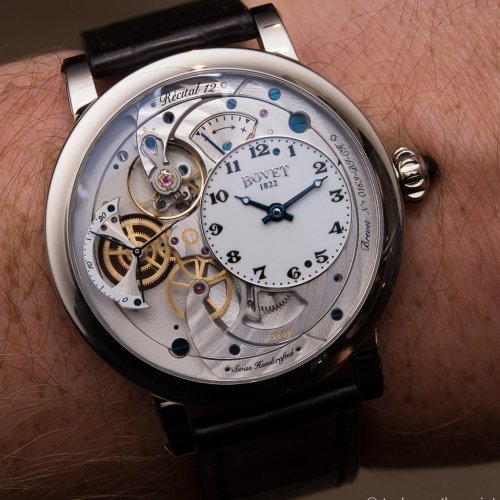 Купить часы Bovet?